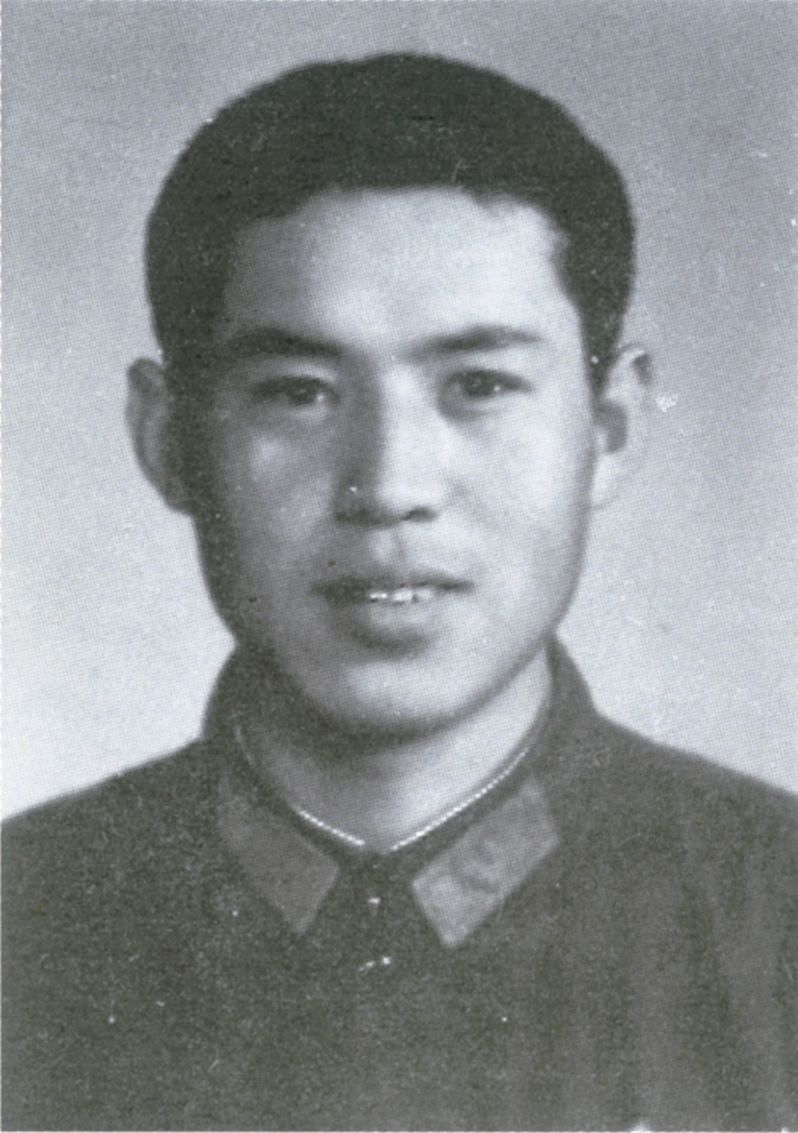 何鲁明.jpg