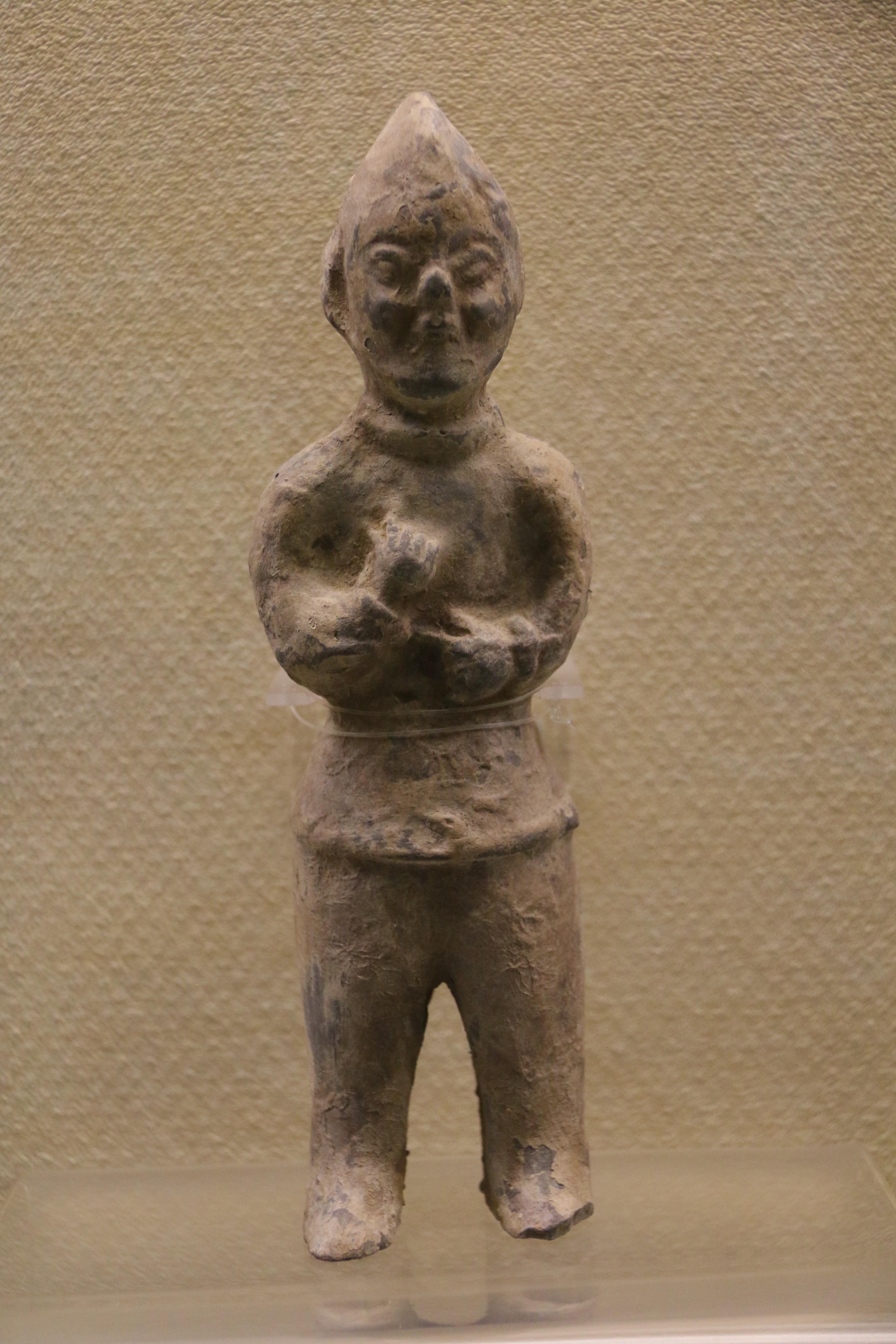 带铐男俑（晋）.JPG