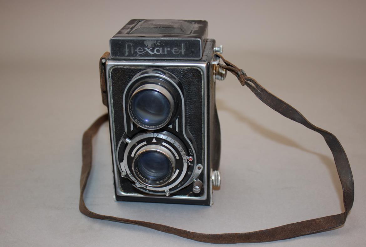 70年代捷克产FLEXARET立式照相机.jpg