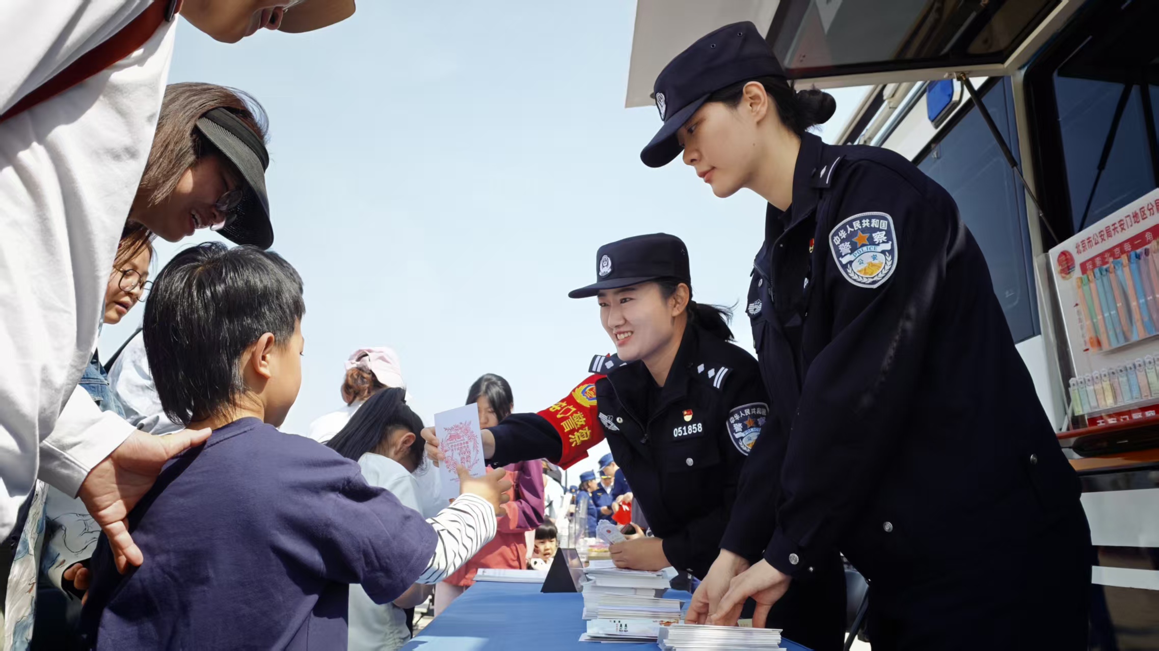 北京警方全力护航“五一”假期旅游秩序安全